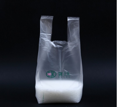 我們經(jīng)常使用的塑料背心是什么？